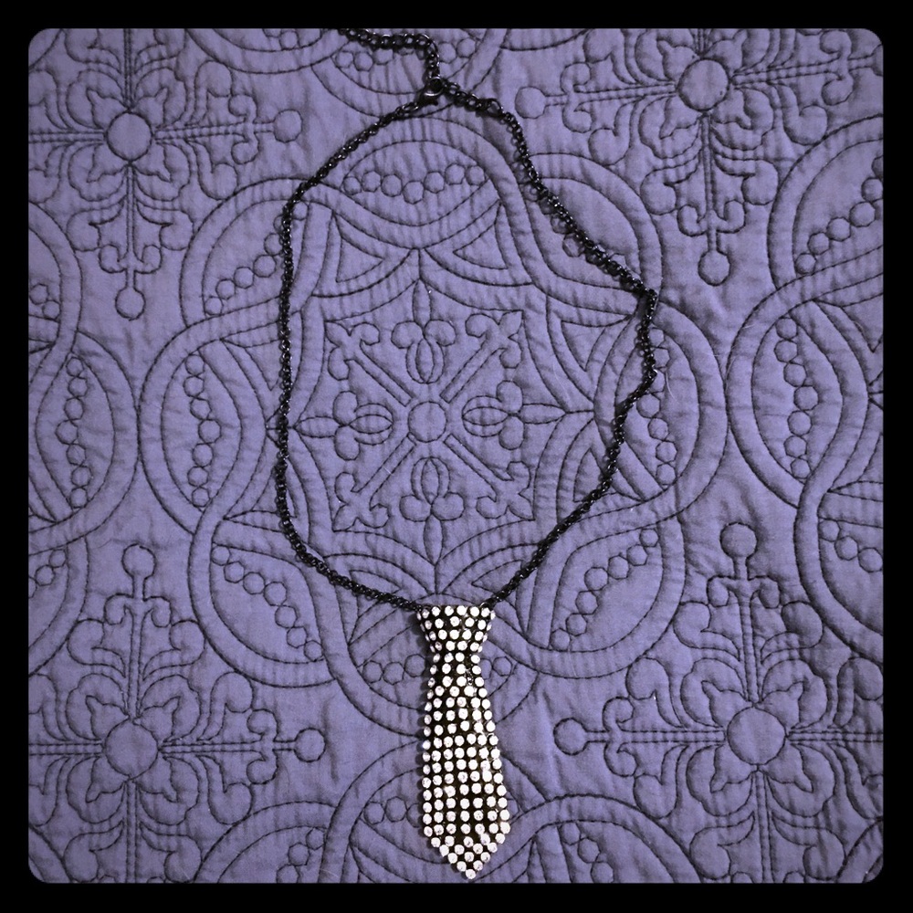 Crystal necktie necklace
